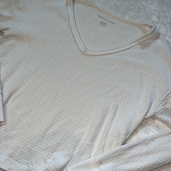 American Eagle top‎ - Picture 2 of 3
